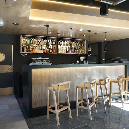 雅库斯策运动酒店及spa 3* 斯克拉斯卡波伦巴