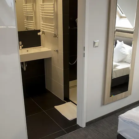 雅库斯策运动酒店及spa 3* 斯克拉斯卡波伦巴