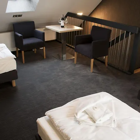 酒店 雅库斯策运动酒店及spa 3*