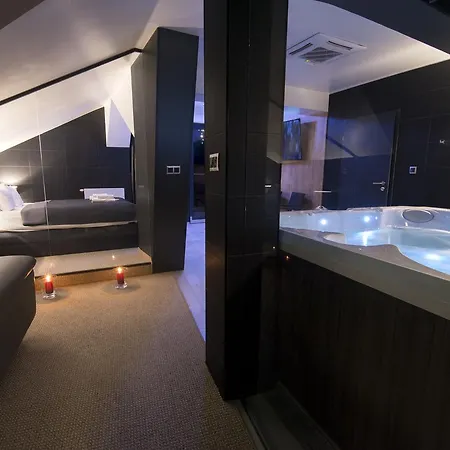 雅库斯策运动酒店及spa
